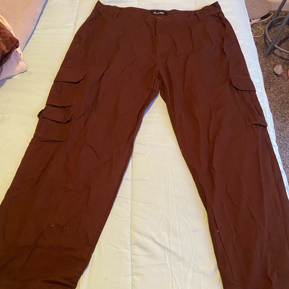 Brown cargos - Picture 2 of 4